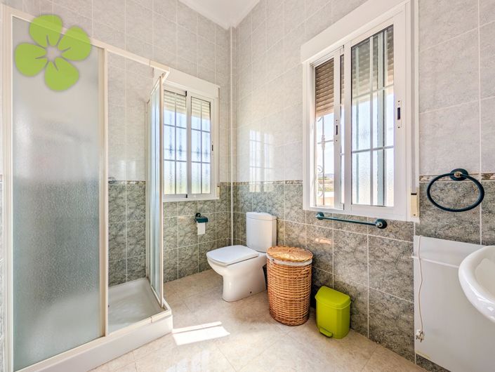 Image No.15-3 Bed Villa for sale