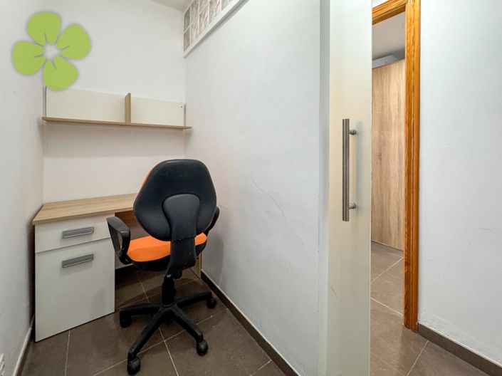 Image No.15-4 Bed Flat for sale