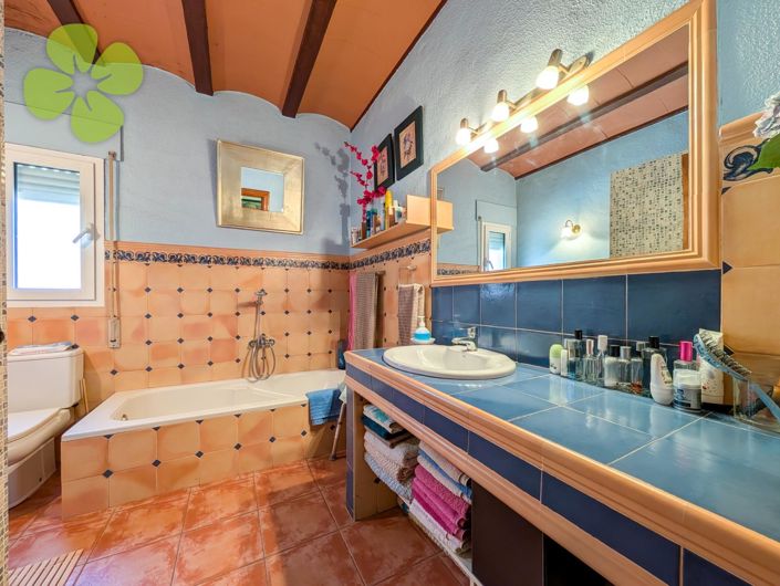 Image No.12-5 Bed Villa for sale