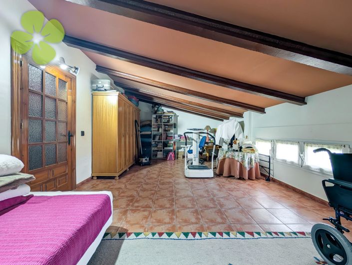 Image No.15-5 Bed Villa for sale