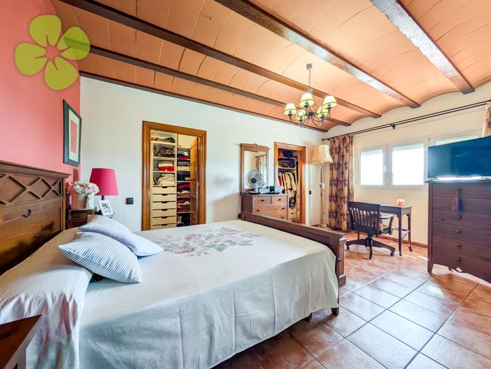 Image No.17-5 Bed Villa for sale