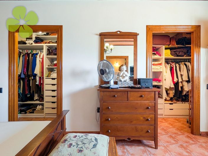 Image No.18-5 Bed Villa for sale