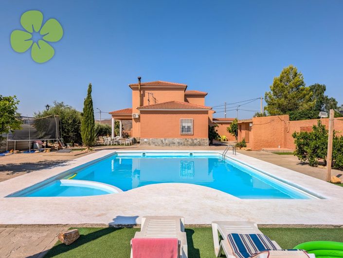 Image No.3-5 Bed Villa for sale