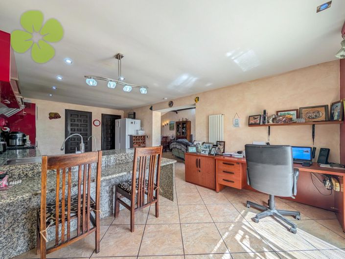 Image No.10-4 Bed Villa for sale