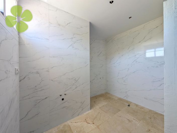 Image No.15-4 Bed Villa for sale