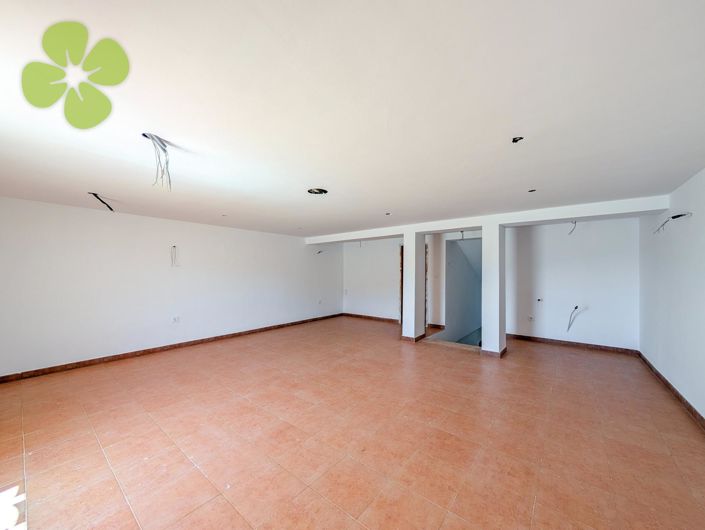 Image No.20-4 Bed Villa for sale