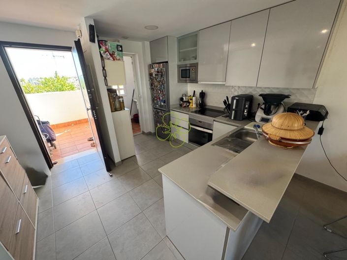 Image No.5-3 Bed Flat for sale