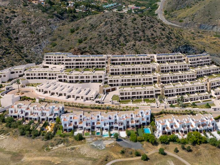 Image No.15-2 Bed Flat for sale