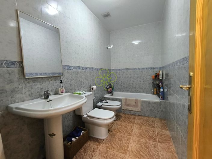 Image No.25-5 Bed Duplex for sale