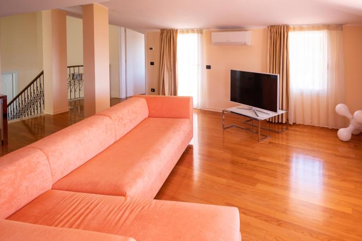 Image No.34-5 Bed House/Villa for sale