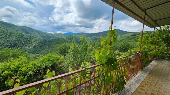 Image No.2-5 Bed Farmhouse for sale