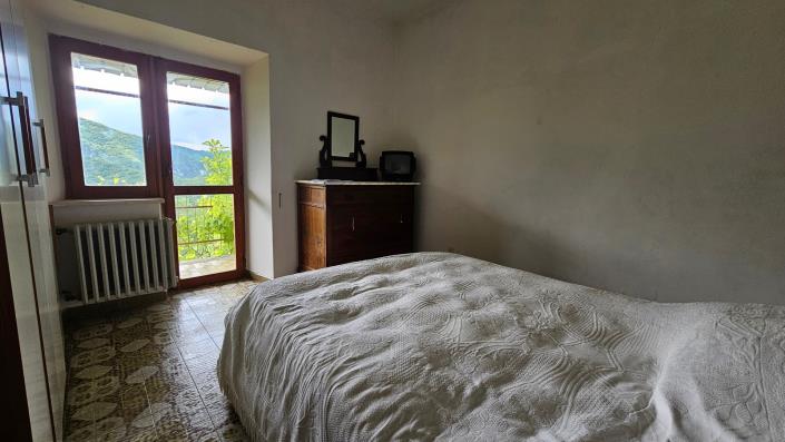 Image No.21-5 Bed Farmhouse for sale