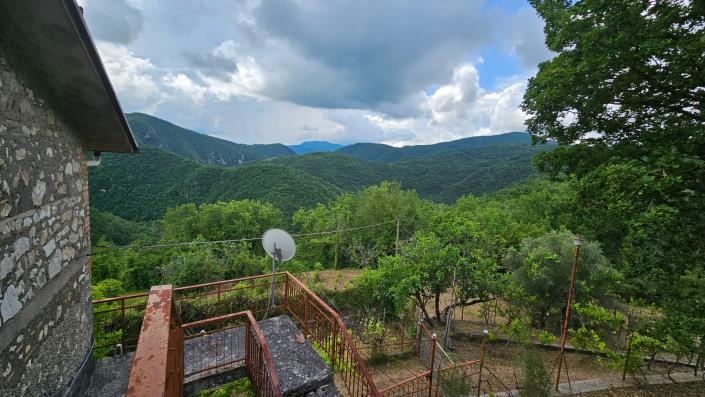 Image No.26-5 Bed Farmhouse for sale