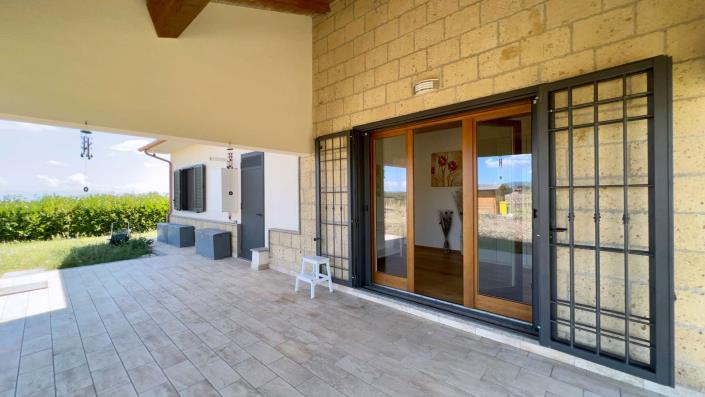 Image No.4-5 Bed House/Villa for sale