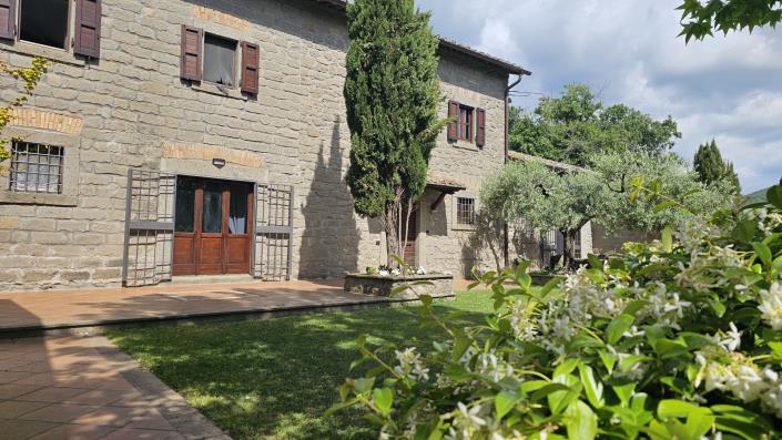 Image No.5-4 Bed Farmhouse for sale