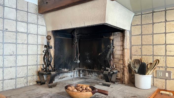 Image No.16-4 Bed Farmhouse for sale