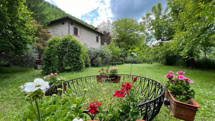 Image No.21-3 Bed Farmhouse for sale