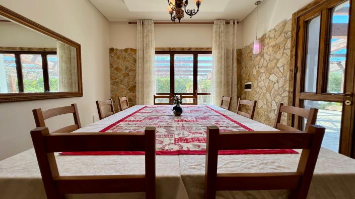 Image No.4-6 Bed House for sale