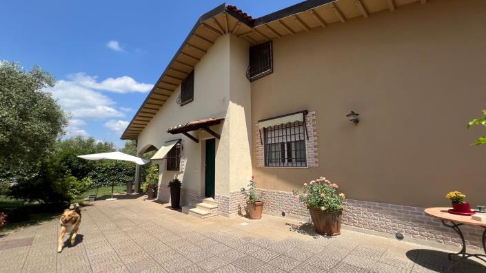 Image No.6-4 Bed Village House for sale