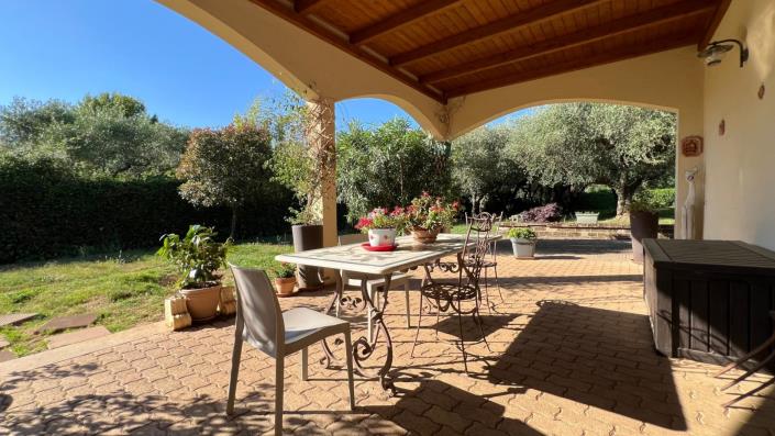 Image No.1-4 Bed Village House for sale