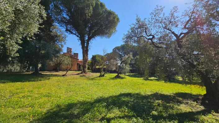 Image No.35-5 Bed Villa for sale