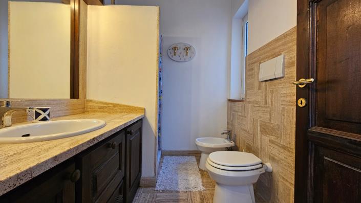 Image No.20-5 Bed Villa for sale