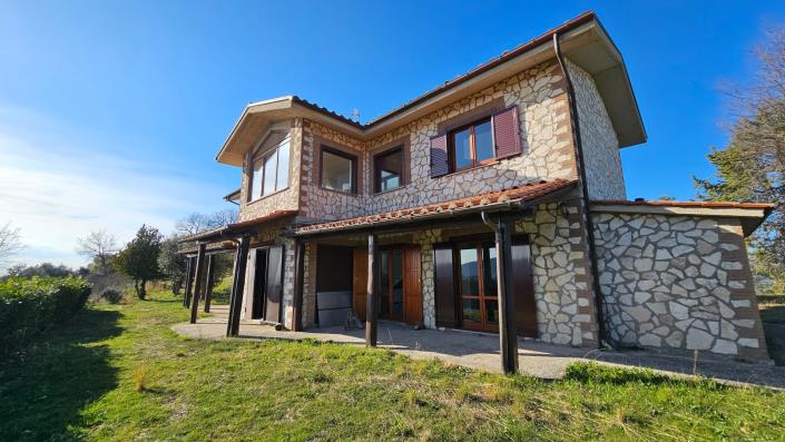 Image No.19-3 Bed Country House for sale