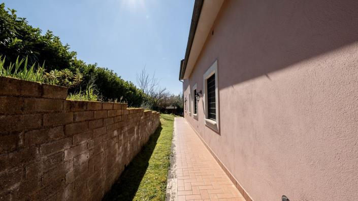 Image No.18-3 Bed House for sale