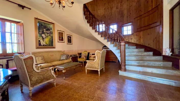 Image No.3-8 Bed Mansion for sale