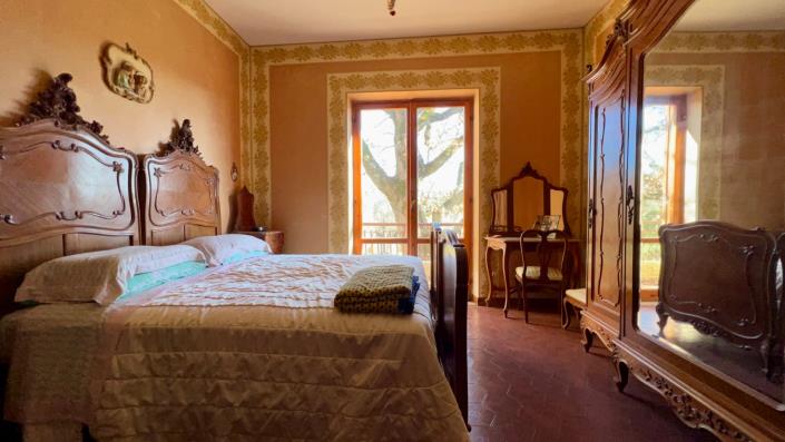 Image No.19-8 Bed Mansion for sale