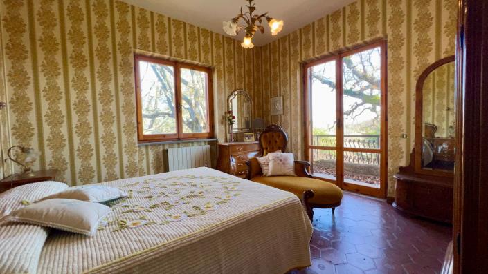 Image No.20-8 Bed Mansion for sale