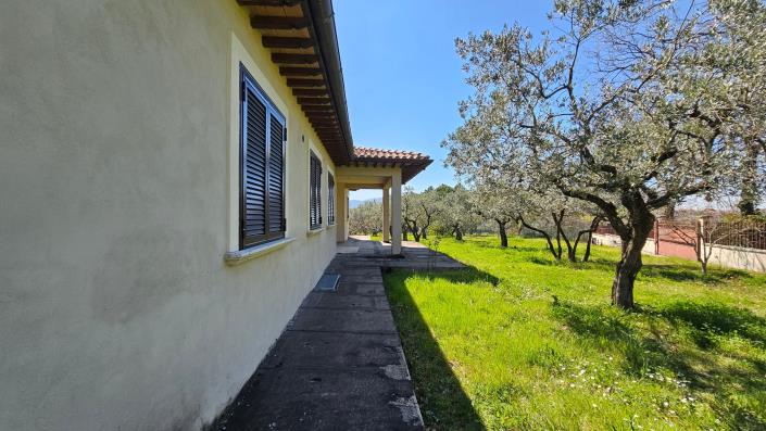 Image No.7-4 Bed Country House for sale