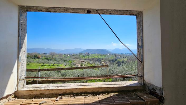 Image No.12-4 Bed Country House for sale