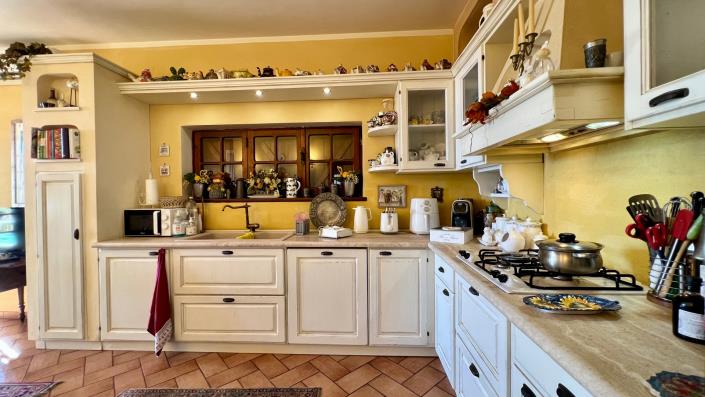 Image No.5-6 Bed Villa for sale