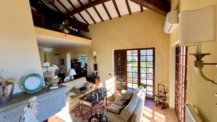 Image No.7-6 Bed Villa for sale