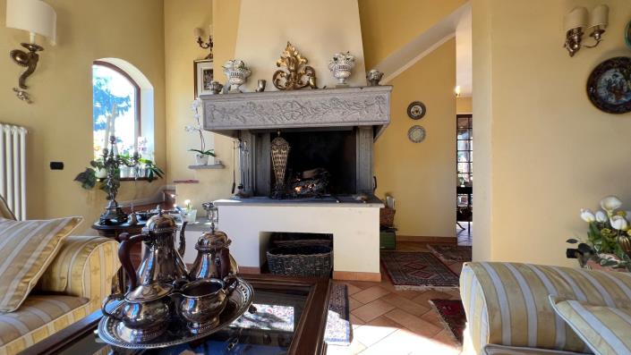 Image No.13-6 Bed Villa for sale