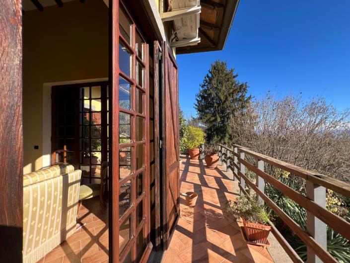 Image No.4-6 Bed Villa for sale