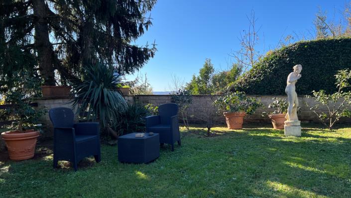 Image No.10-6 Bed Villa for sale