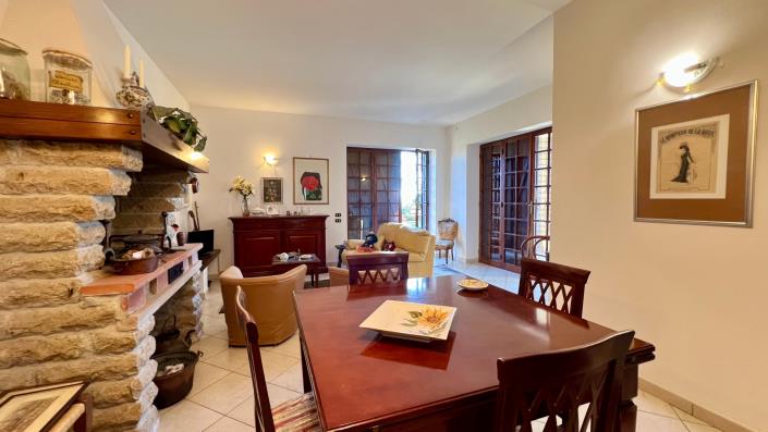 Image No.19-6 Bed Villa for sale