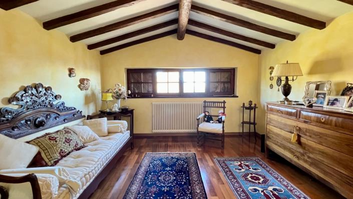 Image No.8-6 Bed Villa for sale