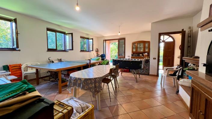 Image No.7-4 Bed Country House for sale