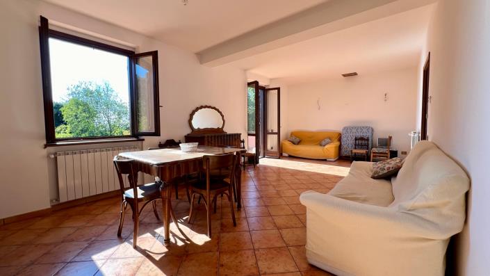 Image No.12-4 Bed Country House for sale