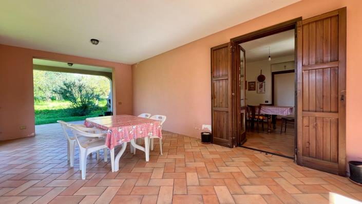 Image No.24-4 Bed Country House for sale