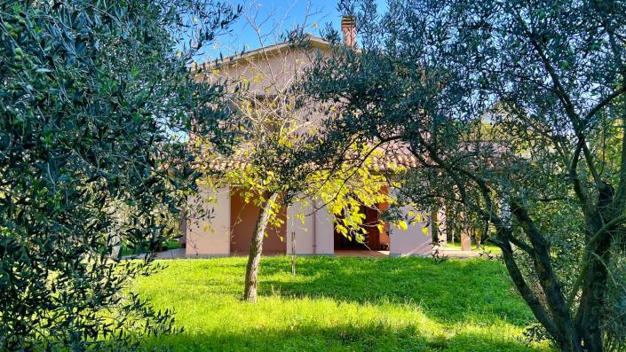 Image No.28-4 Bed Country House for sale