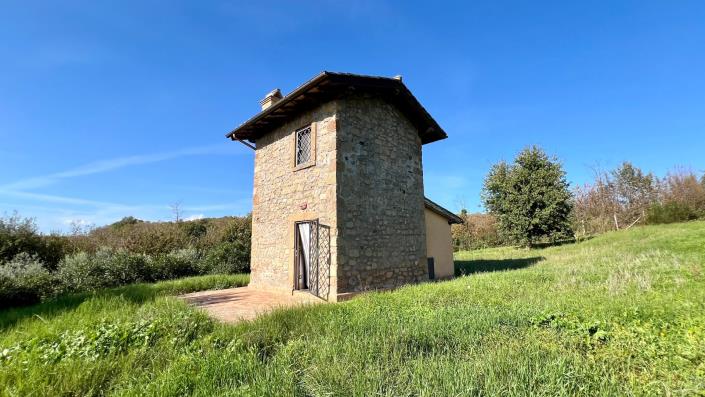 Image No.2-4 Bed Country House for sale