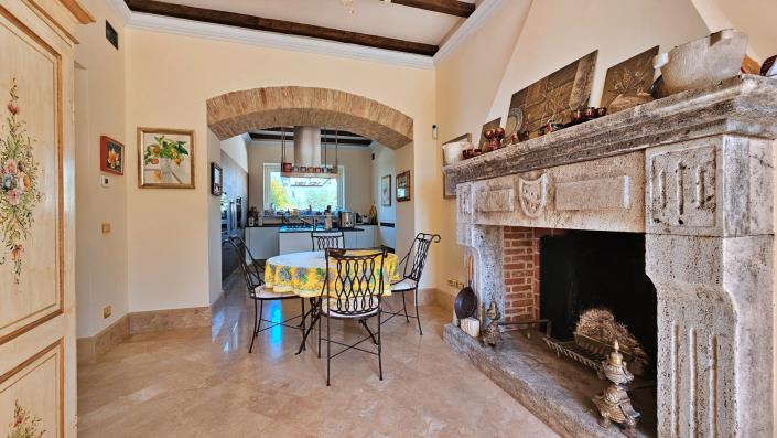 Image No.13-5 Bed Mansion for sale