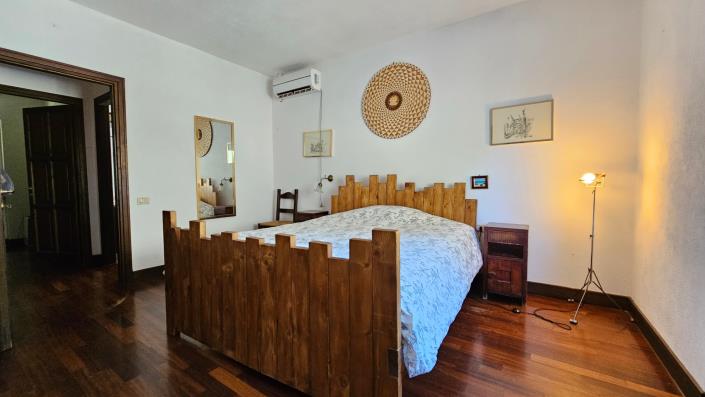 Image No.18-5 Bed Villa for sale