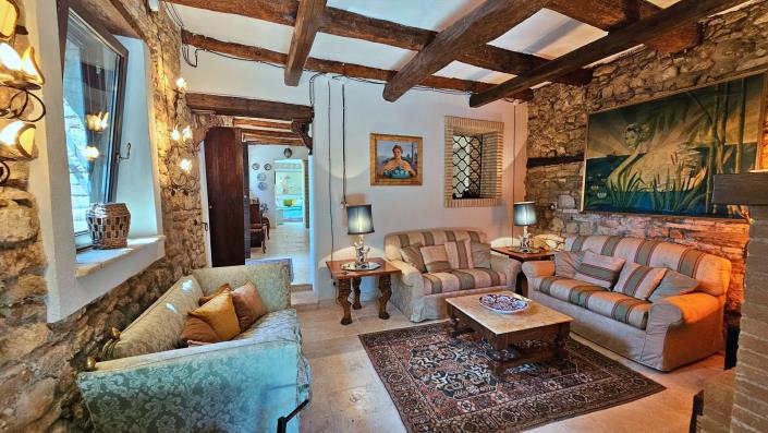 Image No.26-5 Bed Country Property for sale