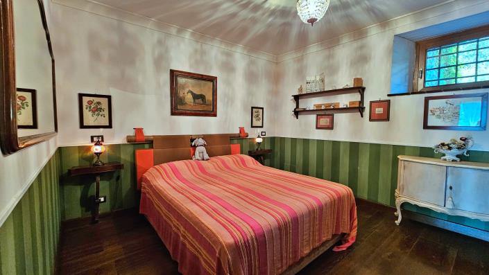 Image No.30-5 Bed Country Property for sale