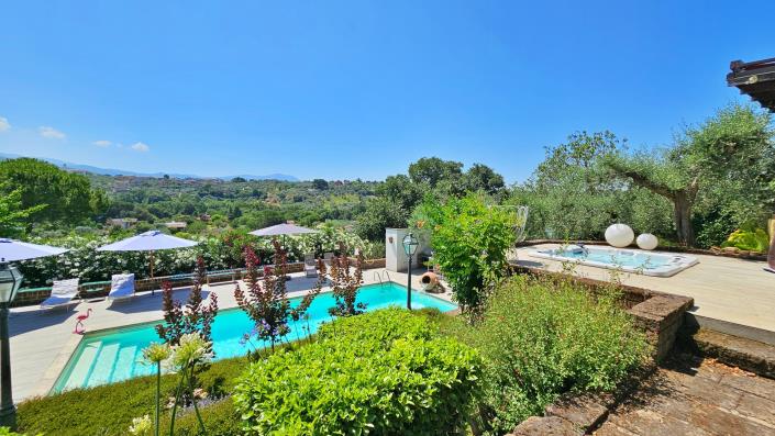 Image No.36-5 Bed Country Property for sale